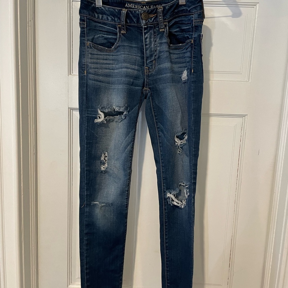 American Eagle Outfitters Size 2 Women’s Jeggings Distressed‎ Blue Jeans